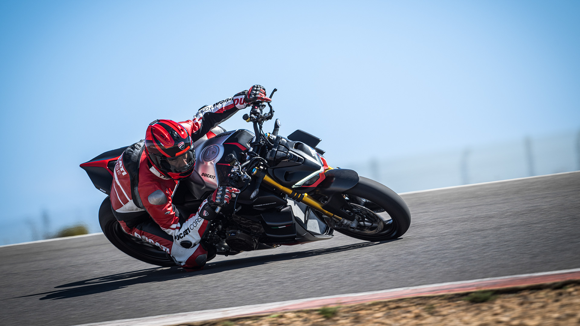 Ducati-Streetfighter-V4-SP-MY23-overview-gallery-1920x1080-08