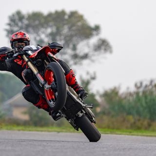 Ducati-Hypermotard-Mono-DWP24-Overview-gallery-1920x1080-05