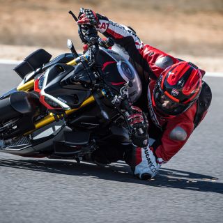Ducati-Streetfighter-V4-SP-MY23-overview-gallery-1920x1080-09