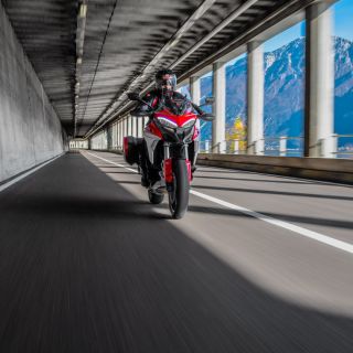 MTS-V4-MY21-Urban-01-gallery-1920x1080